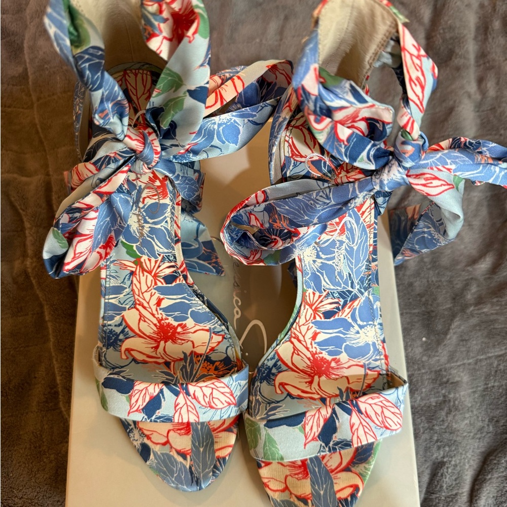 Women’s Jessica Simpson size 9, with 3” heels, Floral Women's tie up Sandals.